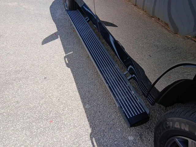 New 2026 High Gloss Black Exterior Paint Jeep Limited Altitude image 11