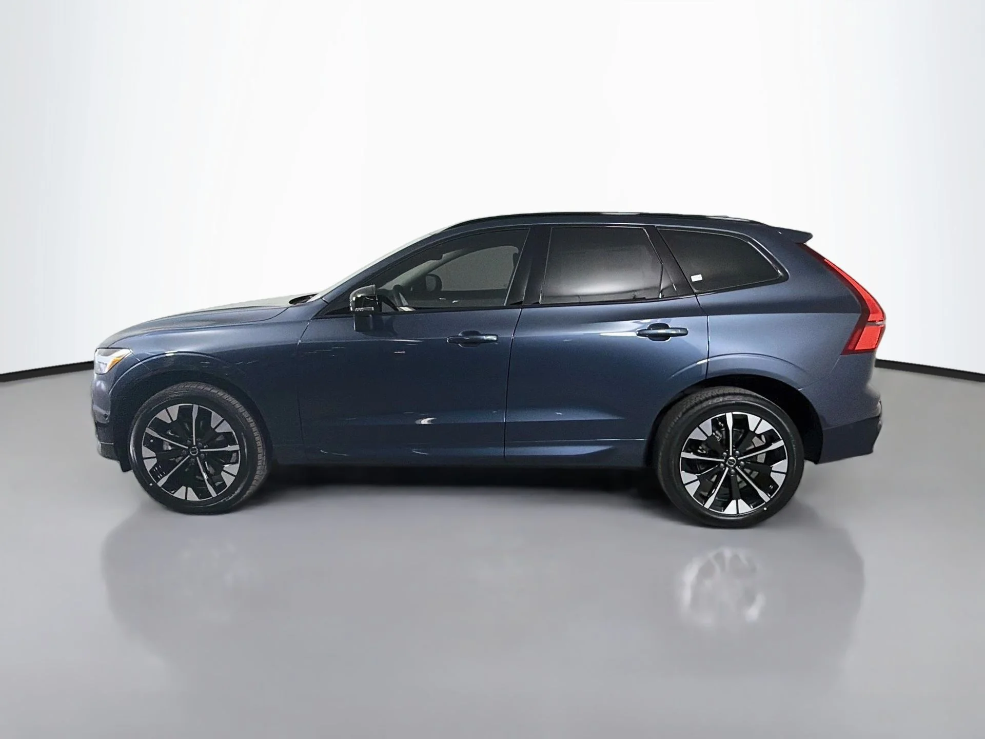 New 2027 Denim Blue Volvo Plus image 8