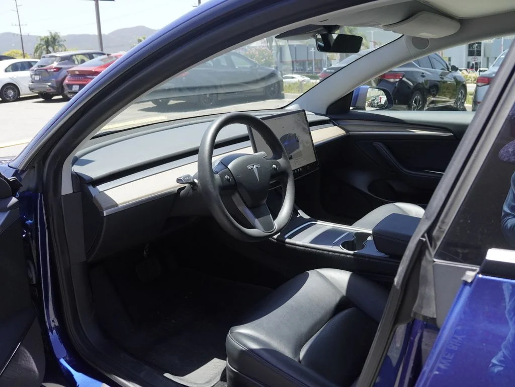 Used 2023 Blue Tesla Base image 15