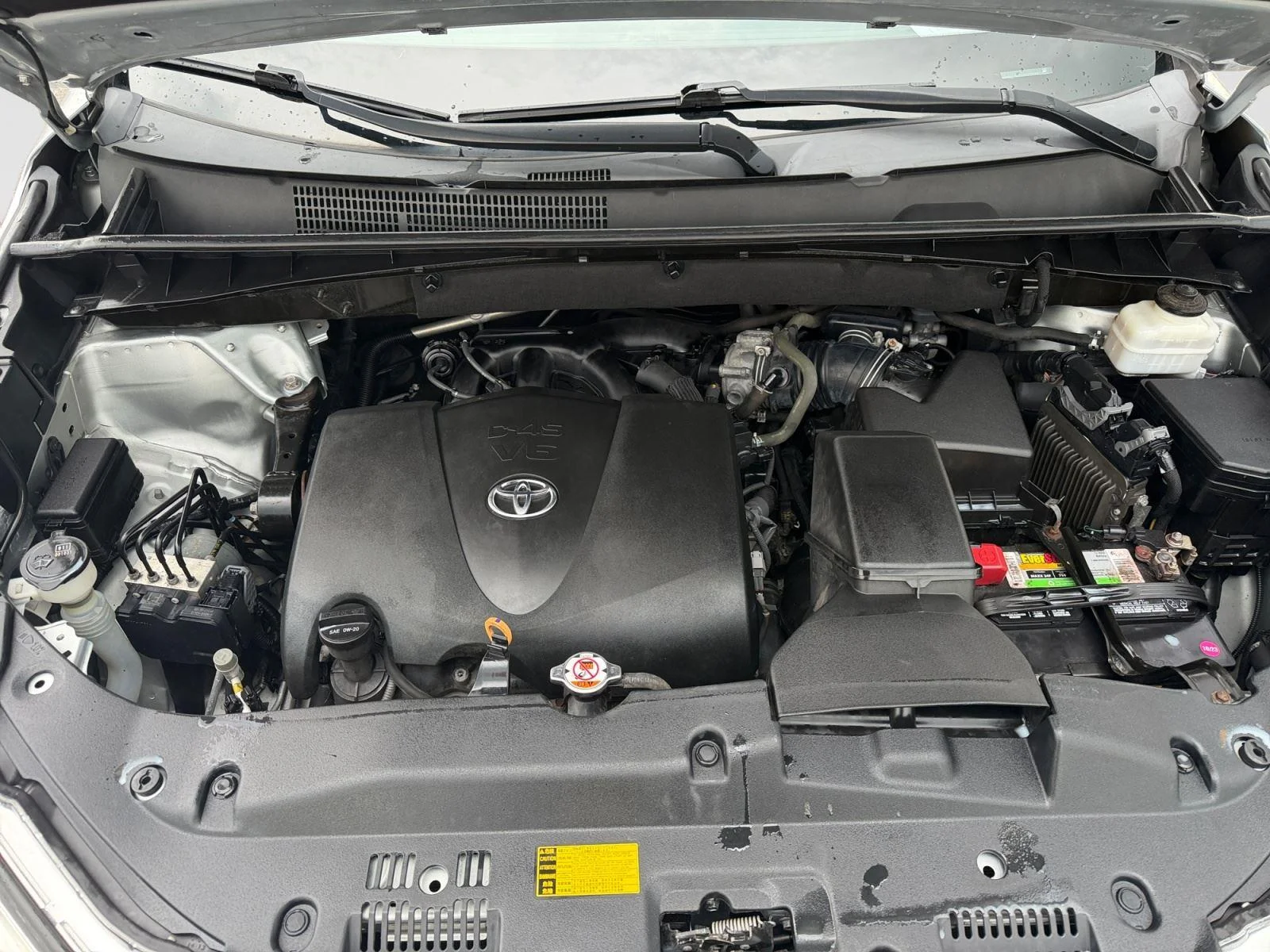Used 2019 Celestial Silver Metallic Toyota XLE image 21