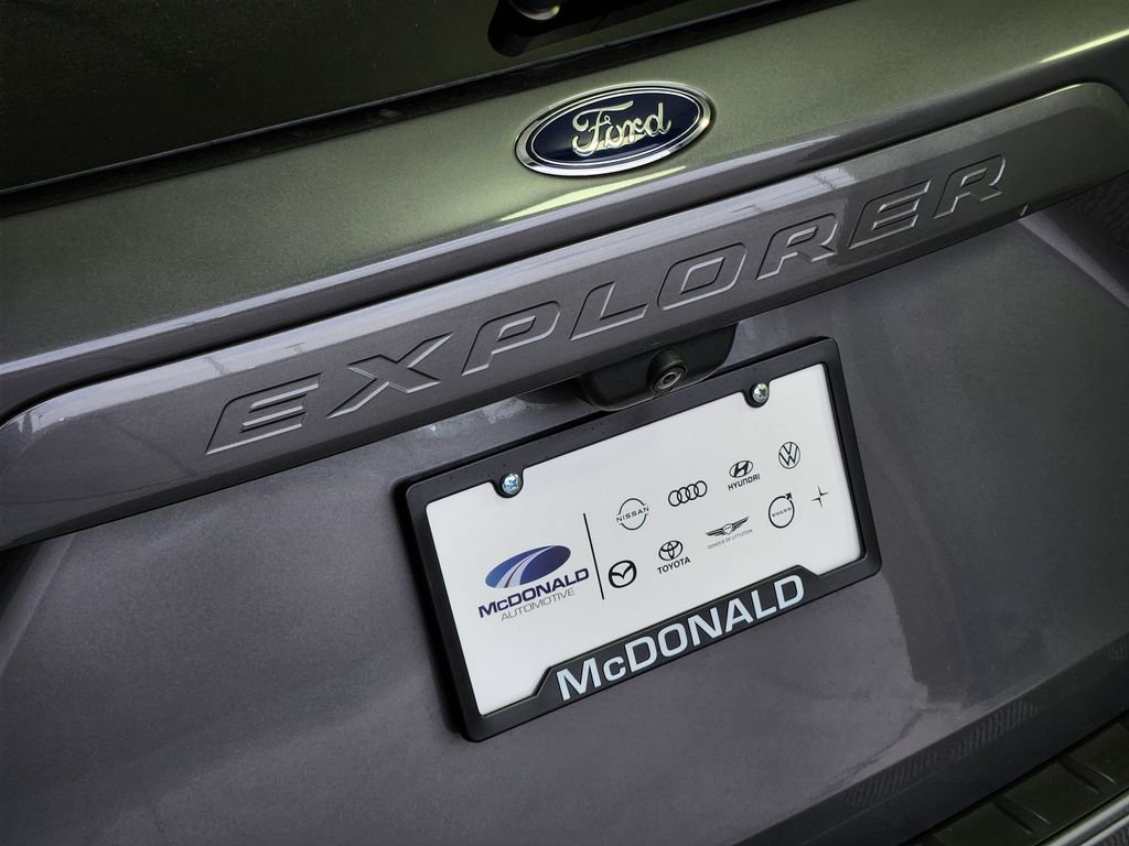 Used 2023 Gray Ford XLT image 8