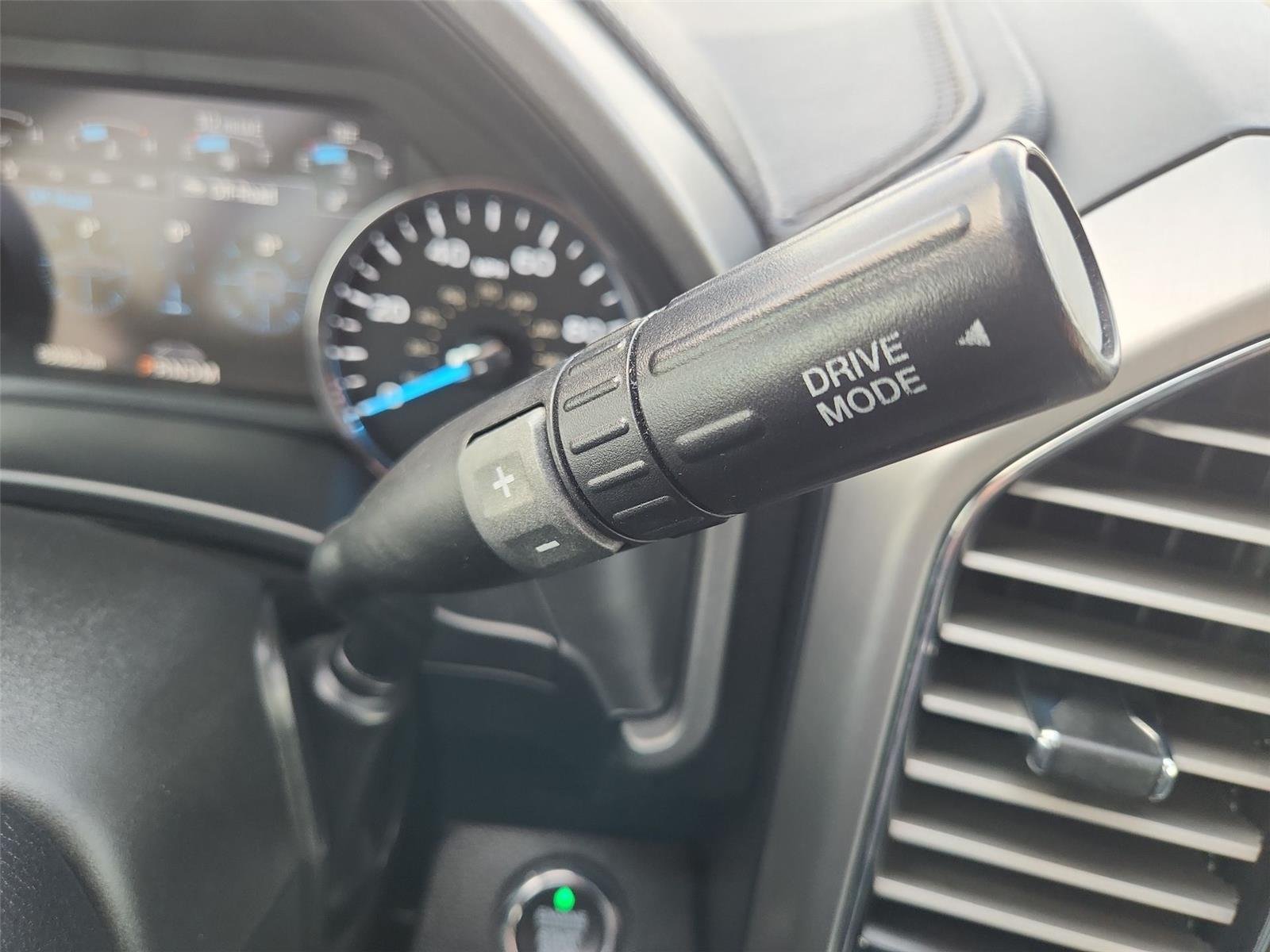 Used 2021 White Ford Platinum image 16