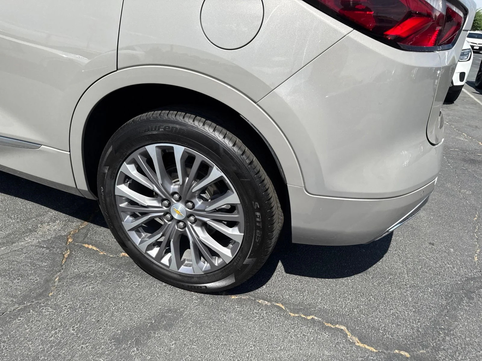 Used 2021 Pewter Metallic Chevrolet Premier image 14
