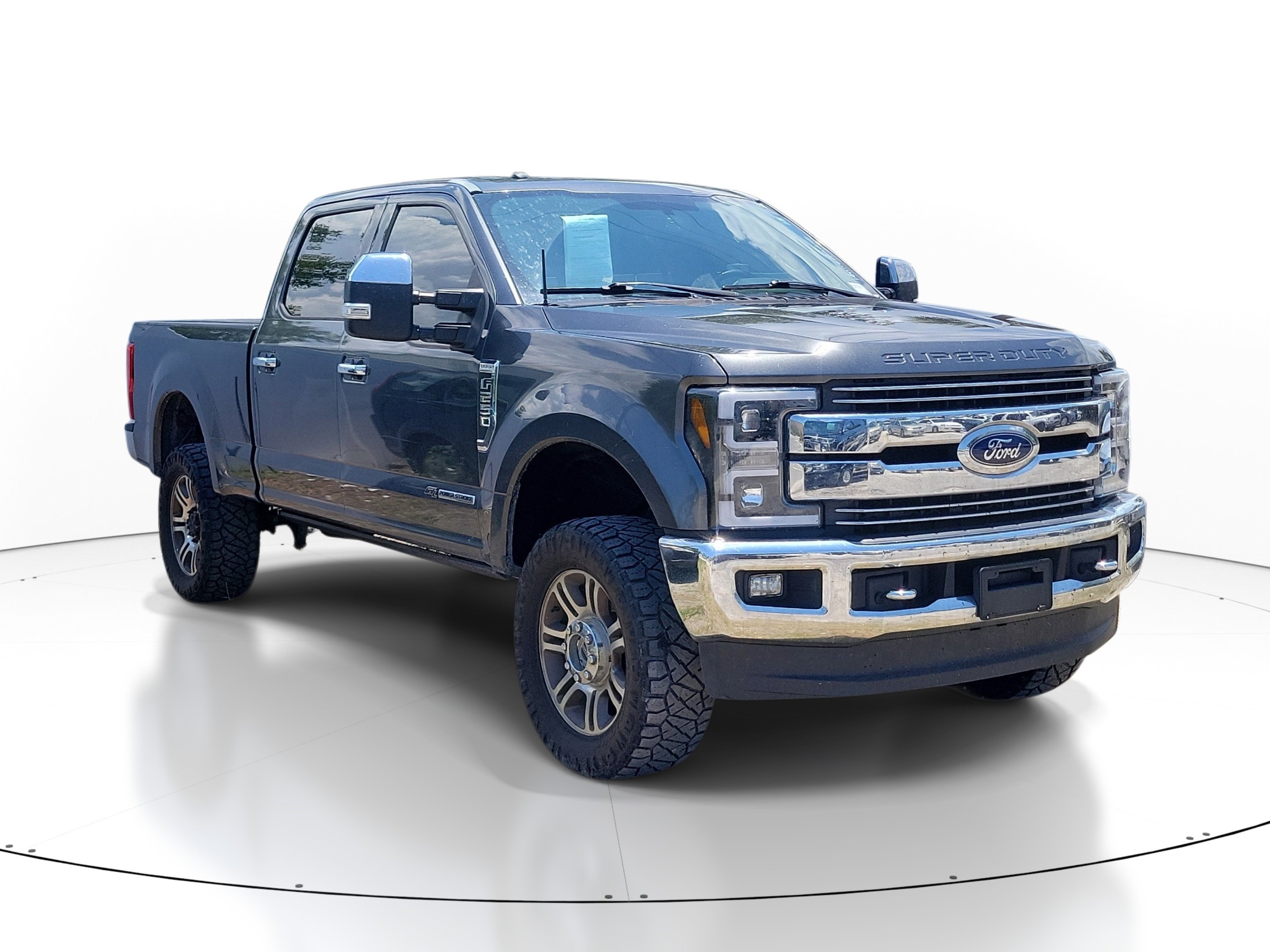 Used 2017 Magnetic Ford Lariat image 1