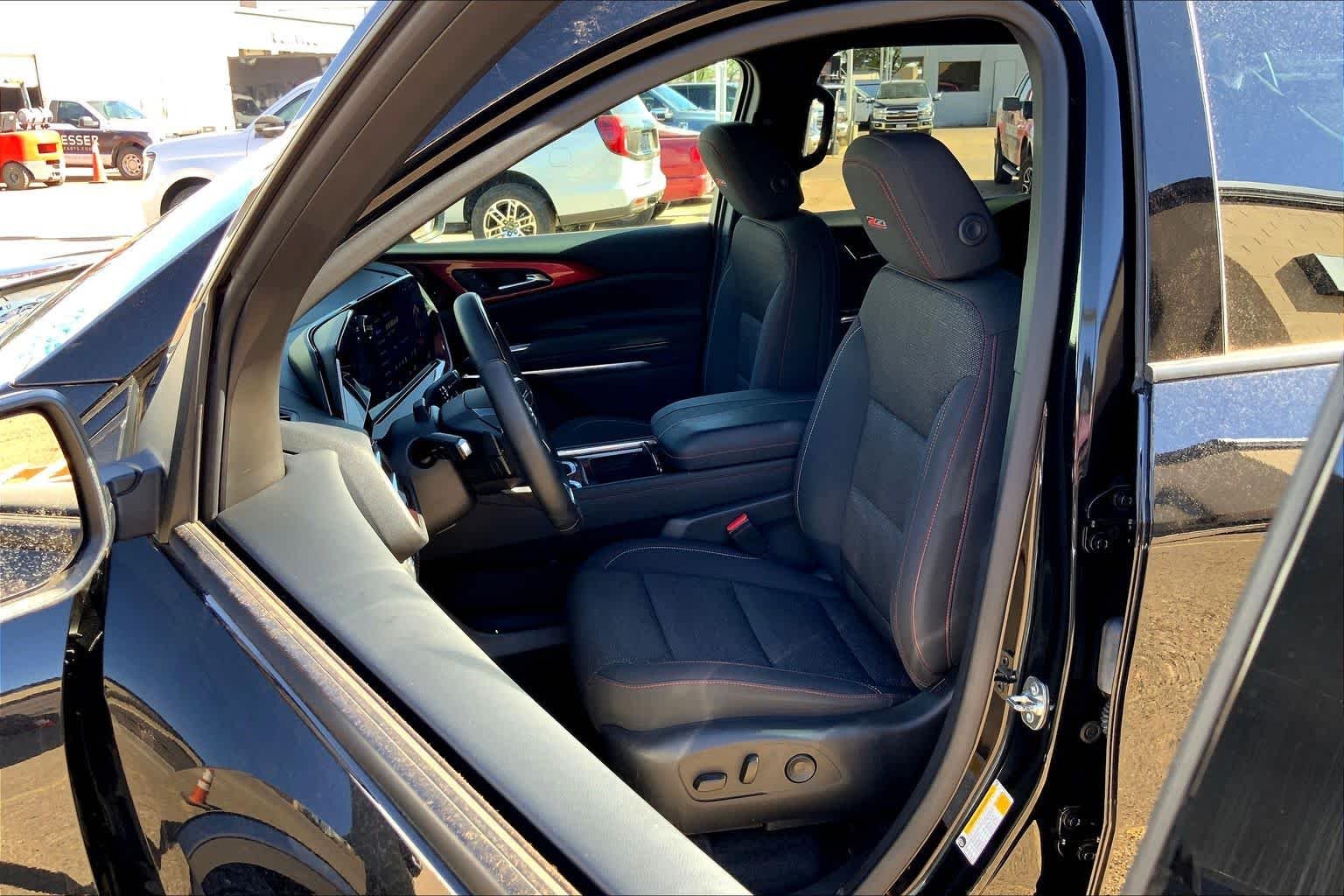 2024 Chevrolet Traverse Z71 - Photo 8