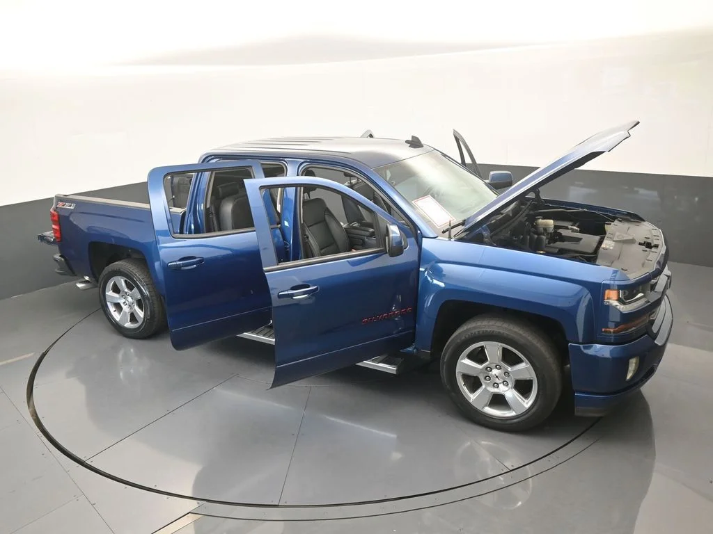 Used 2016 Deep Ocean Blue Metallic Chevrolet LT image 56