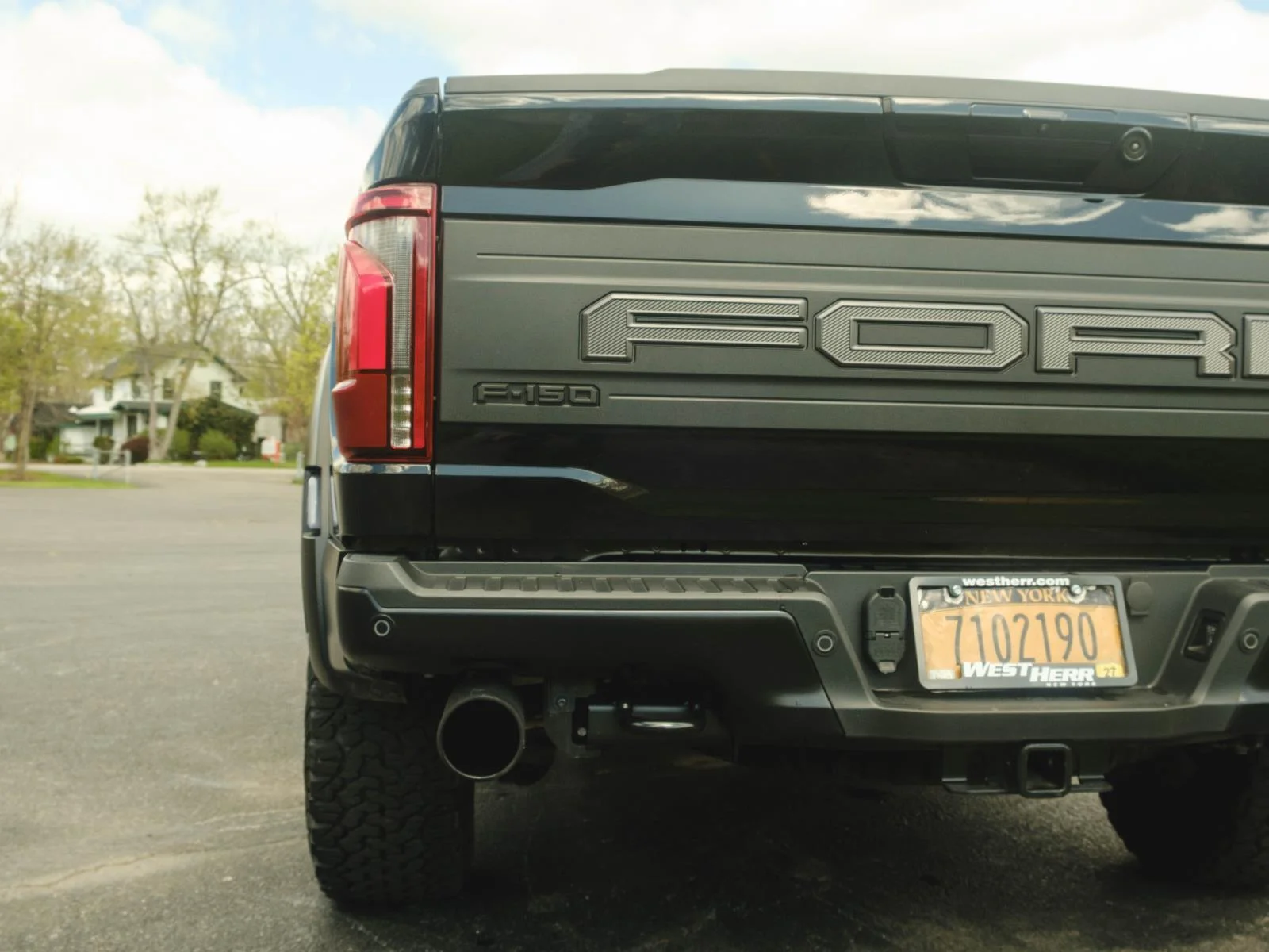 Certified Used 2025 Agate Black Metallic Ford Raptor image 9