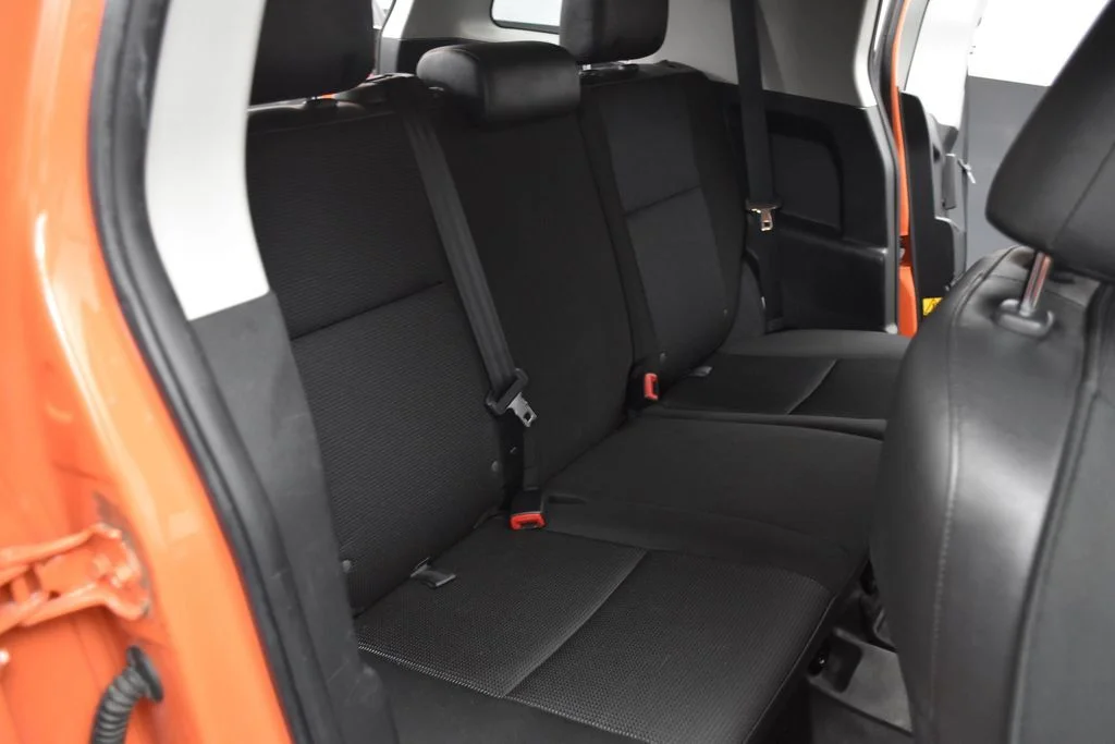 Used 2014  Toyota Base image 21