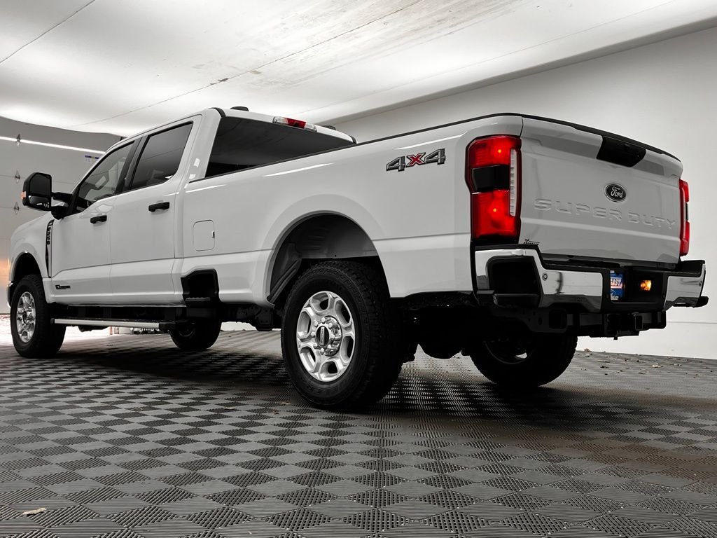 New 2026 White Ford XLT image 8