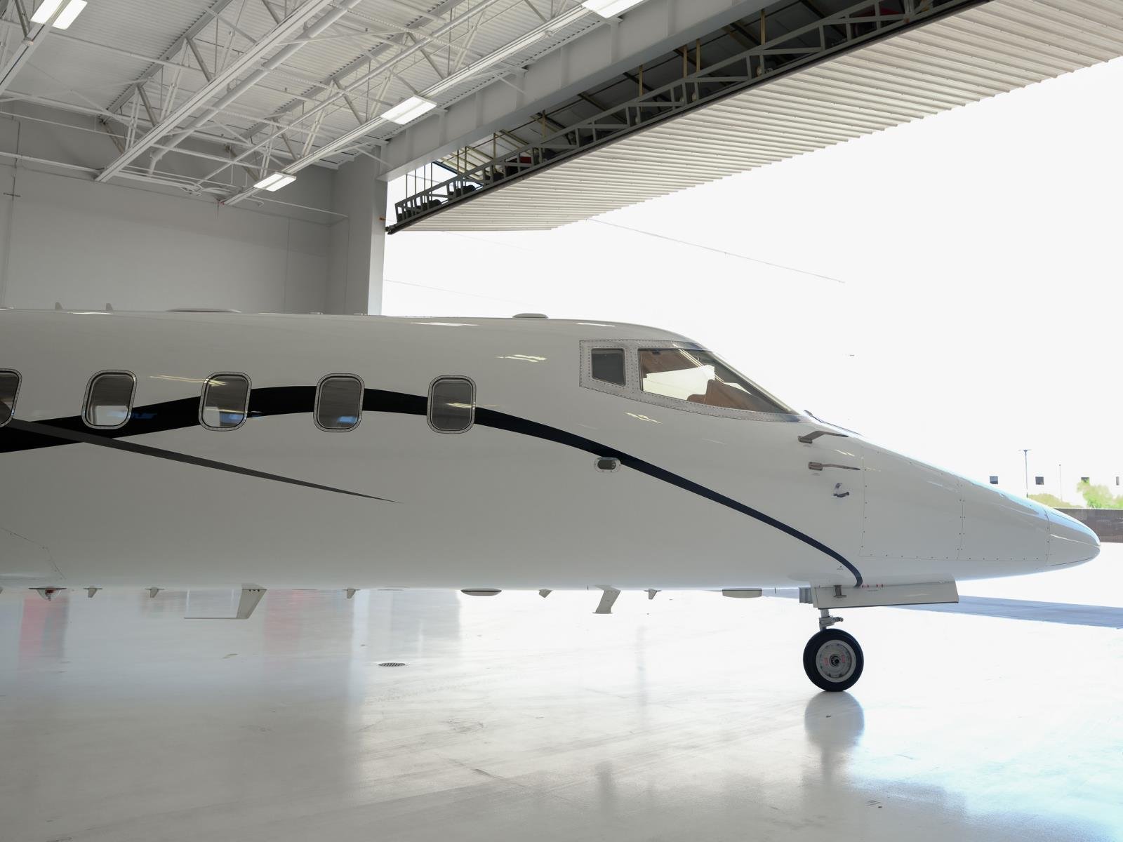 Used 2009 White LEARJET XR image 13