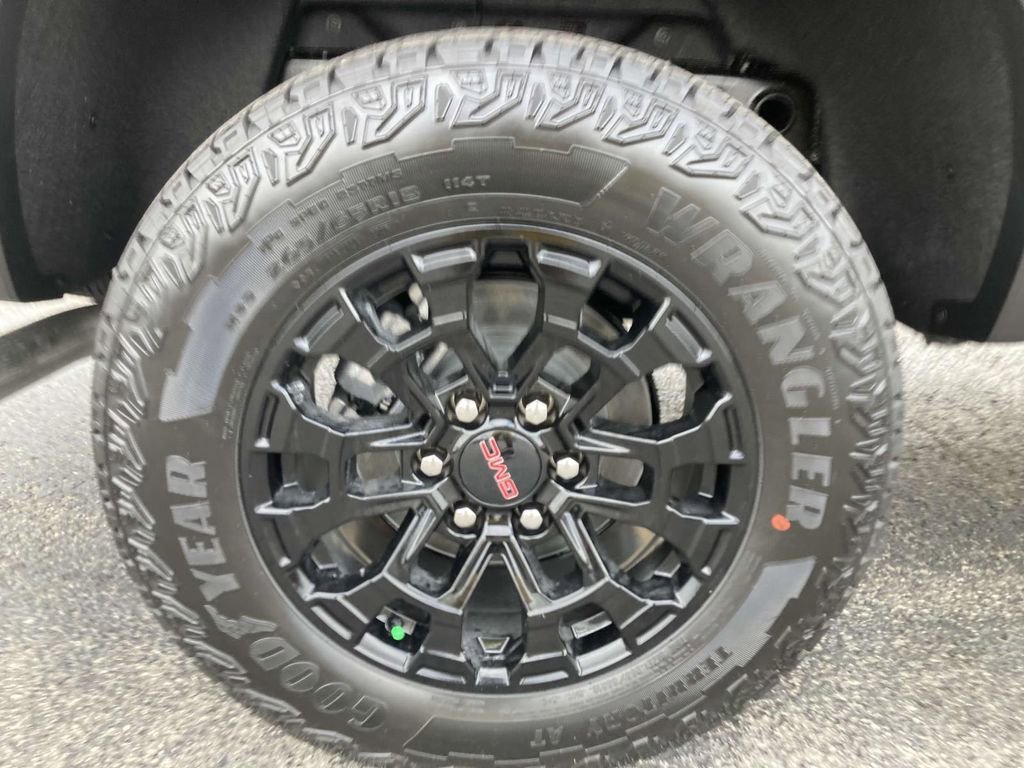 2026 GMC Canyon Elevation - Photo 10
