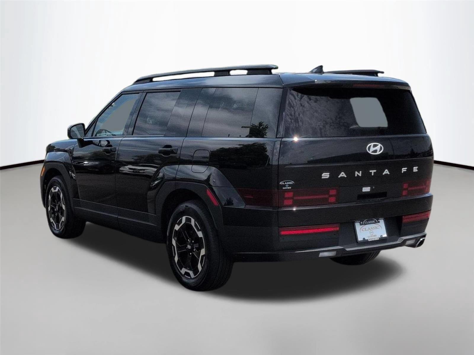 Used 2026 Phantom Black Hyundai SEL image 3