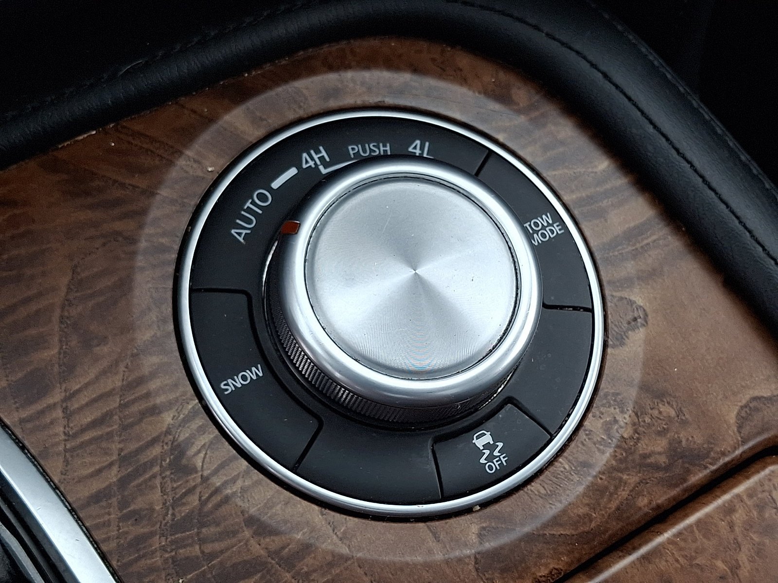 Used 2024 Gun Metallic Nissan SL image 27