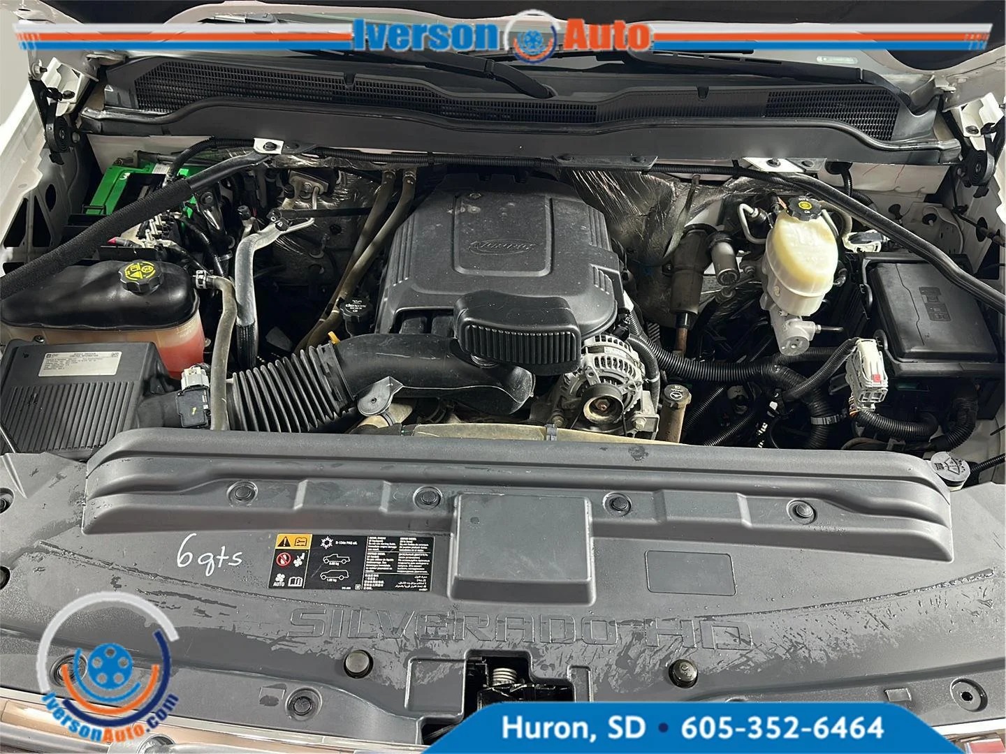 Used 2015 Summit White Chevrolet LT image 3