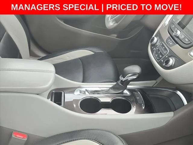 Used 2022 Gray Chevrolet LT image 24