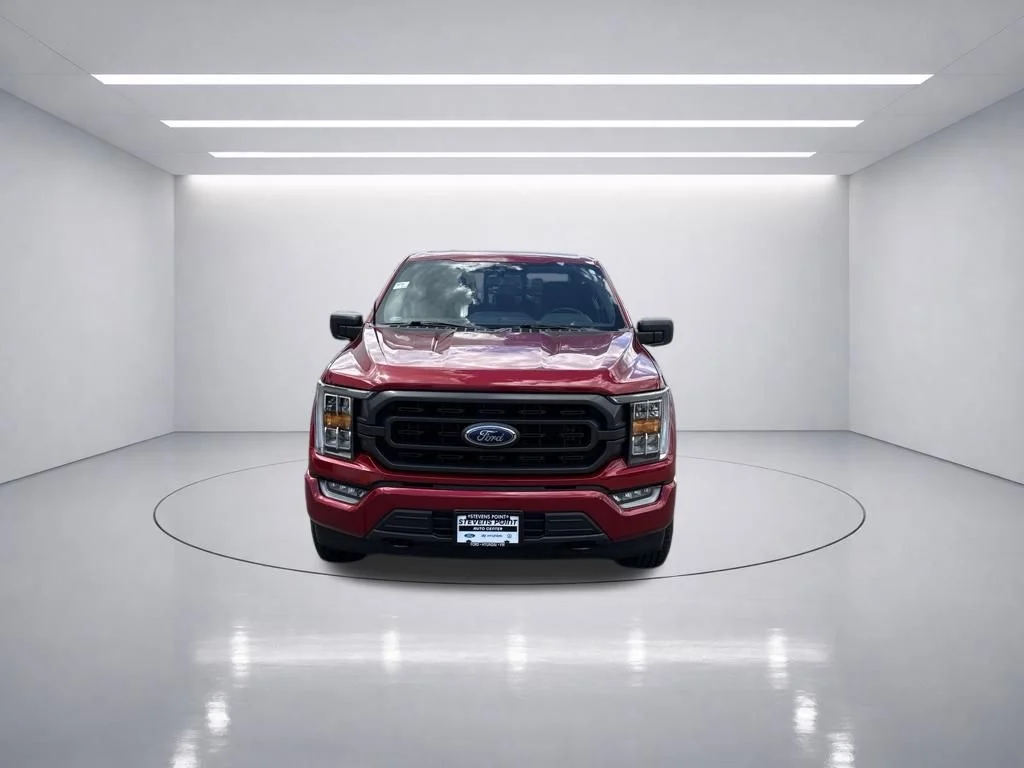 Used 2022 Rapid Red Metallic Tinted Clearcoat Ford XLT image 10