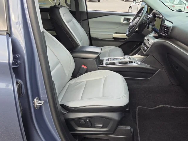 Used 2021 Blue Ford XLT image 16