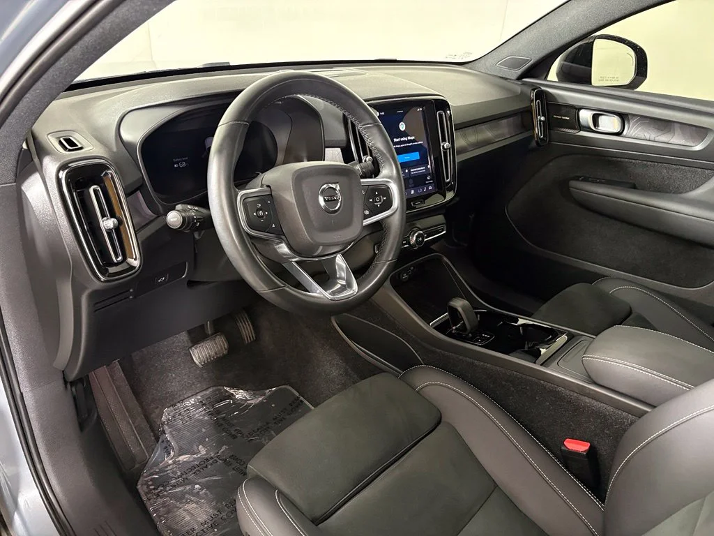 Used 2023 Gray Volvo Ultimate image 17