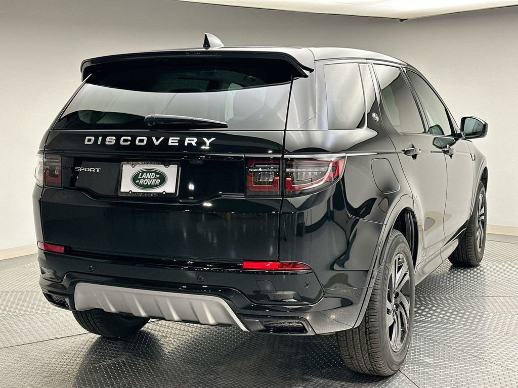 Used 2025 Santorini Black Metallic Land Rover S image 2