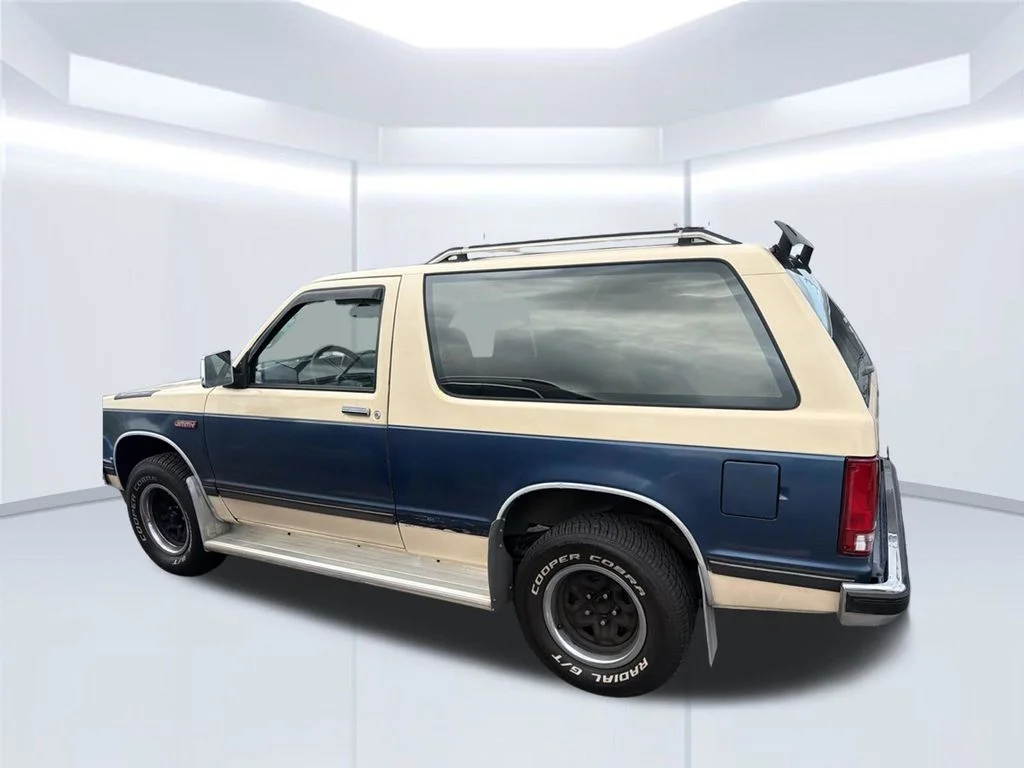 Used 1989 Blue GMC Base image 18