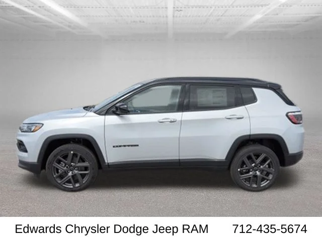 New 2026 Silver Jeep Limited image 4