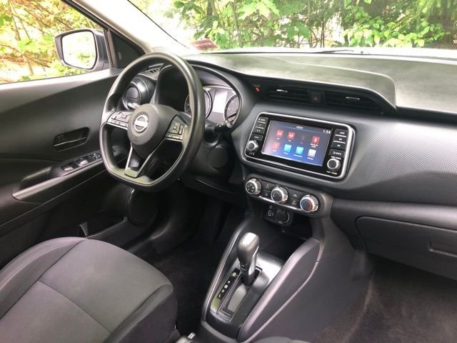 Used 2024 White Nissan S image 17
