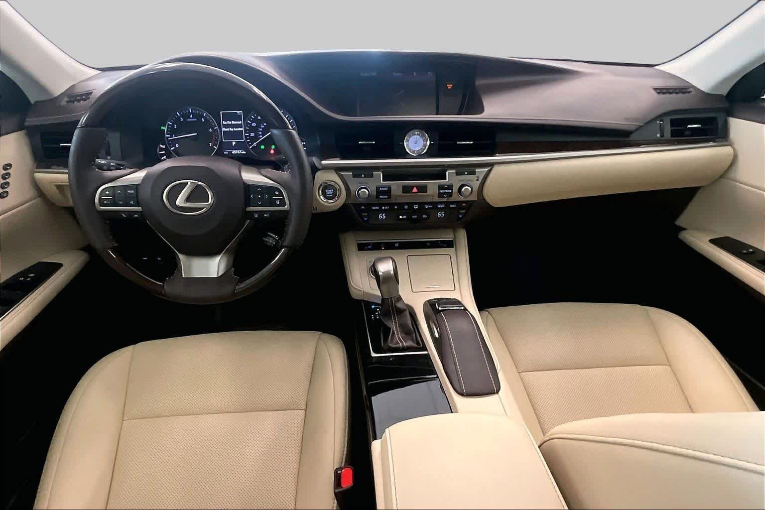 Used 2018 Atomic Silver Lexus  image 13