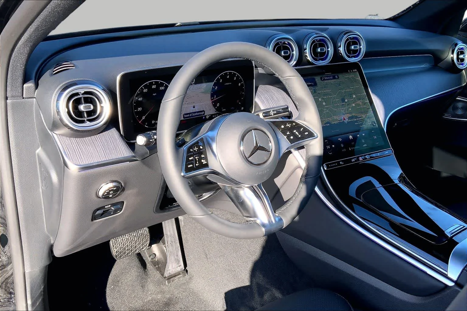 Used 2026 Black Mercedes-Benz GLC 300 image 9