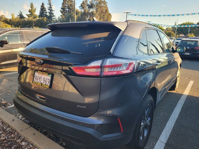 Used 2023 Gray Ford SEL image 3