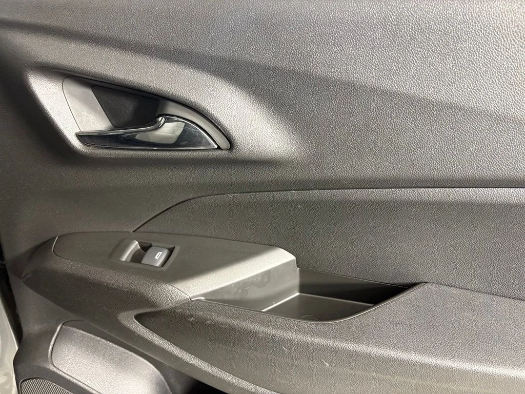 Used 2025 Gray Chevrolet LS image 18