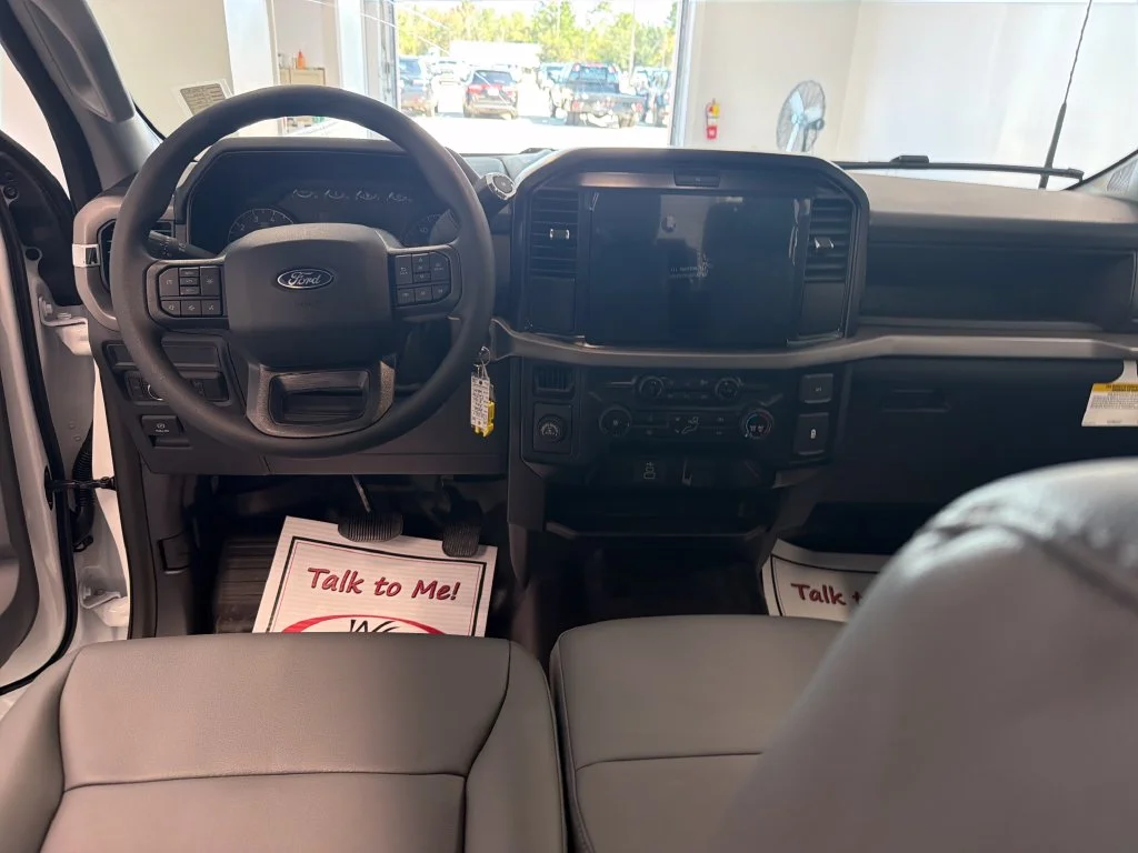 New 2026 Oxford White Ford XL image 15