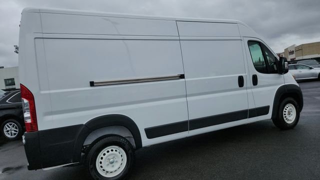 Used 2025 White Ram High Roof image 7