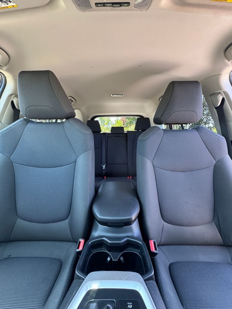 Used 2020 Magnetic Gray Metallic Toyota LE image 24