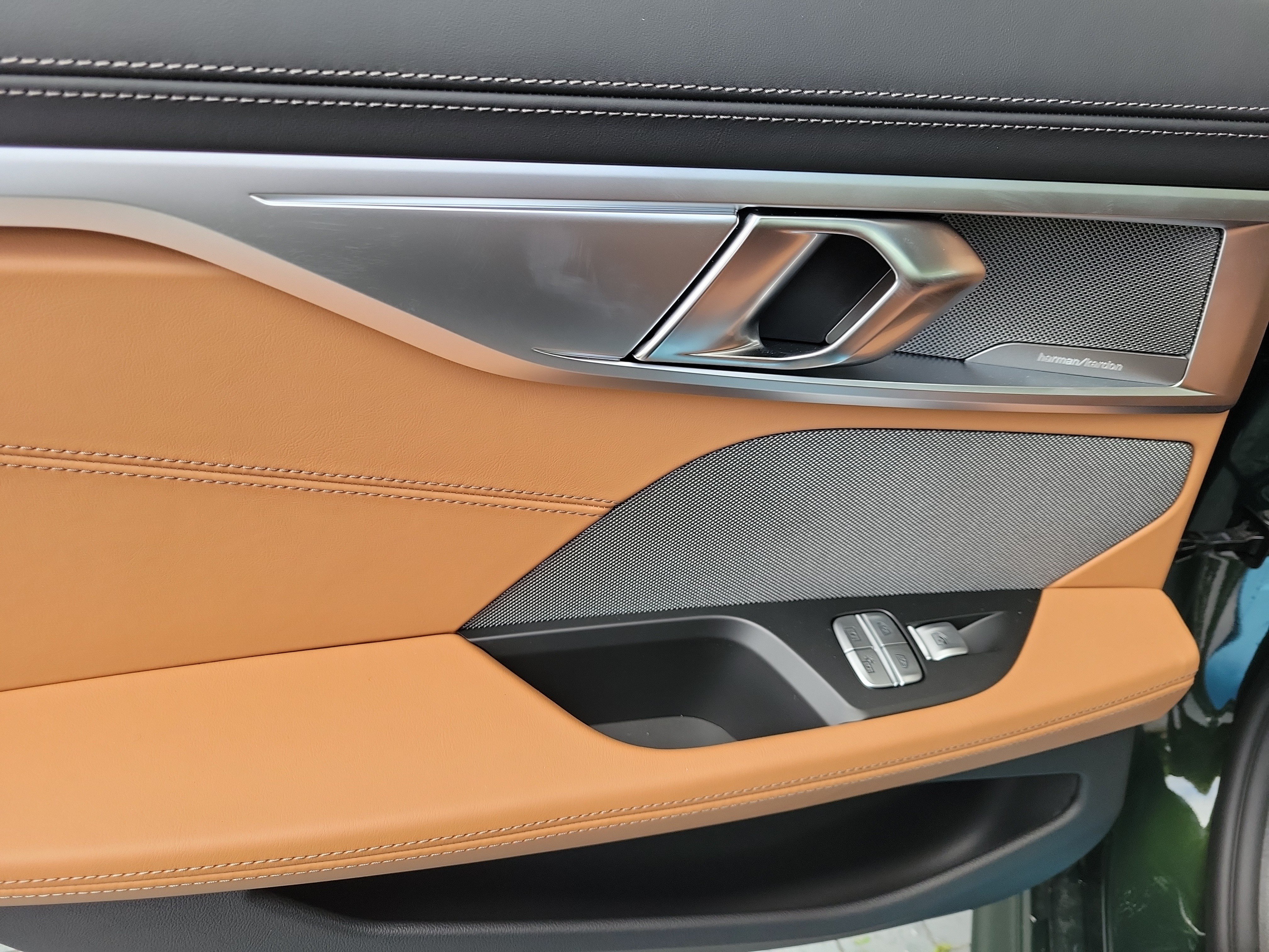 New 2026 San Remo Green Metallic BMW 840i image 9