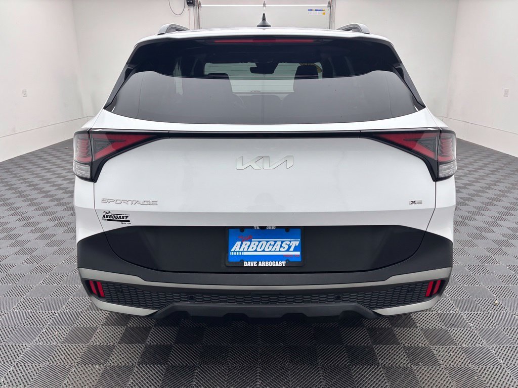 Used 2023 White Kia X-Line image 9