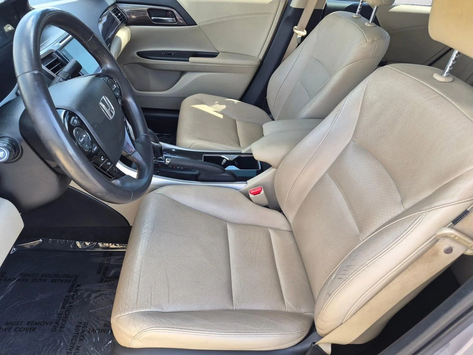 Used 2017 Silver/Gray Honda EX-L image 14