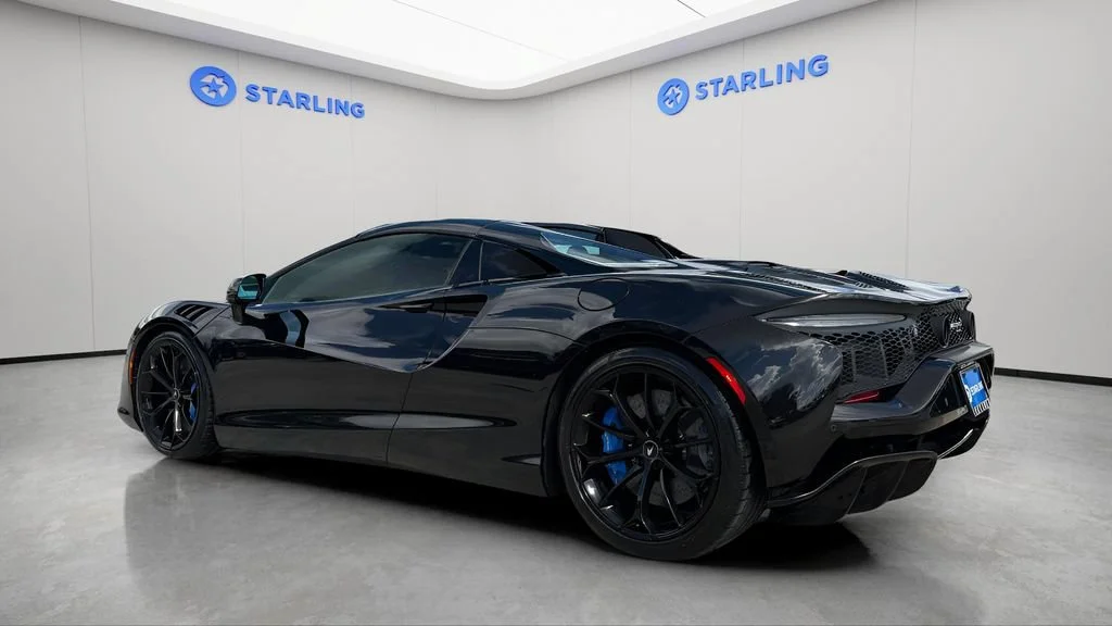Used 2026  McLaren Spider image 4