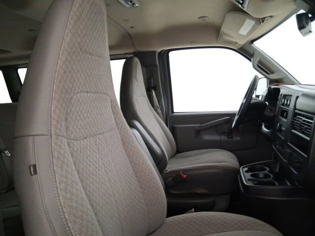 2024 Chevrolet Express Passenger LT - Photo 14