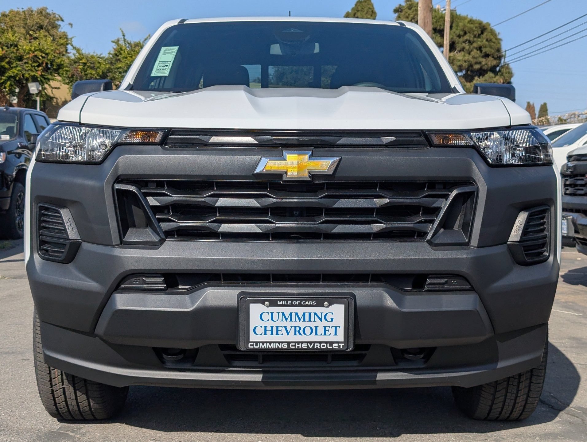 New 2026 Summit White Chevrolet WT image 5
