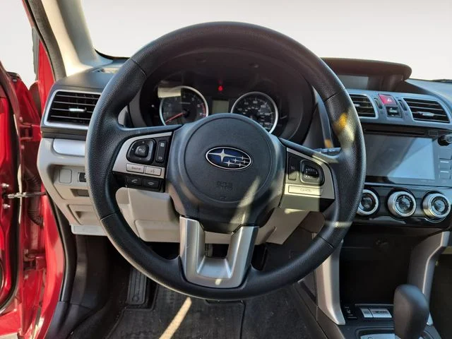 Used 2018 Venetian Red Pearl Subaru 2.5i Premium image 11