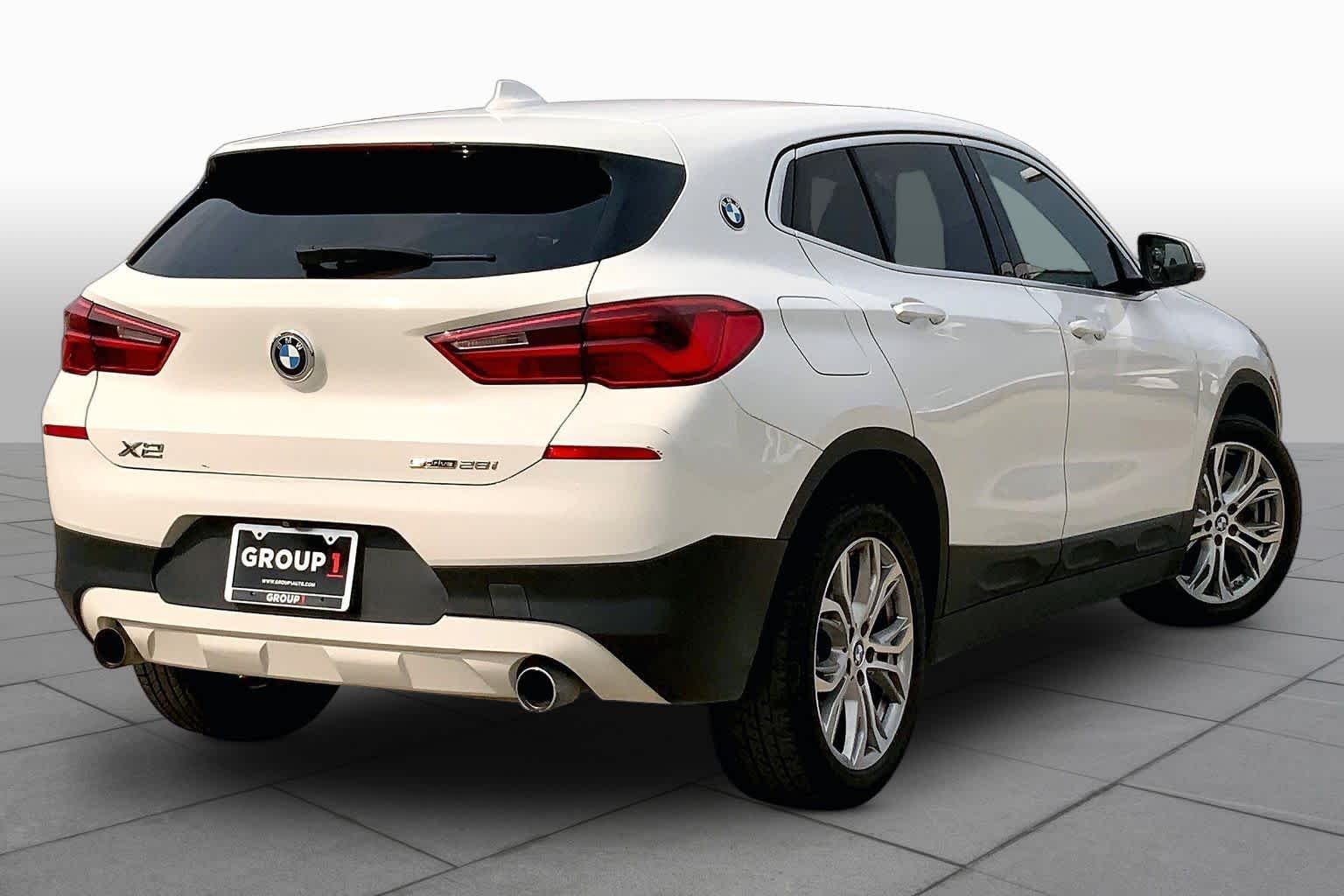 Used 2018 Alpine White BMW sDrive28i image 13