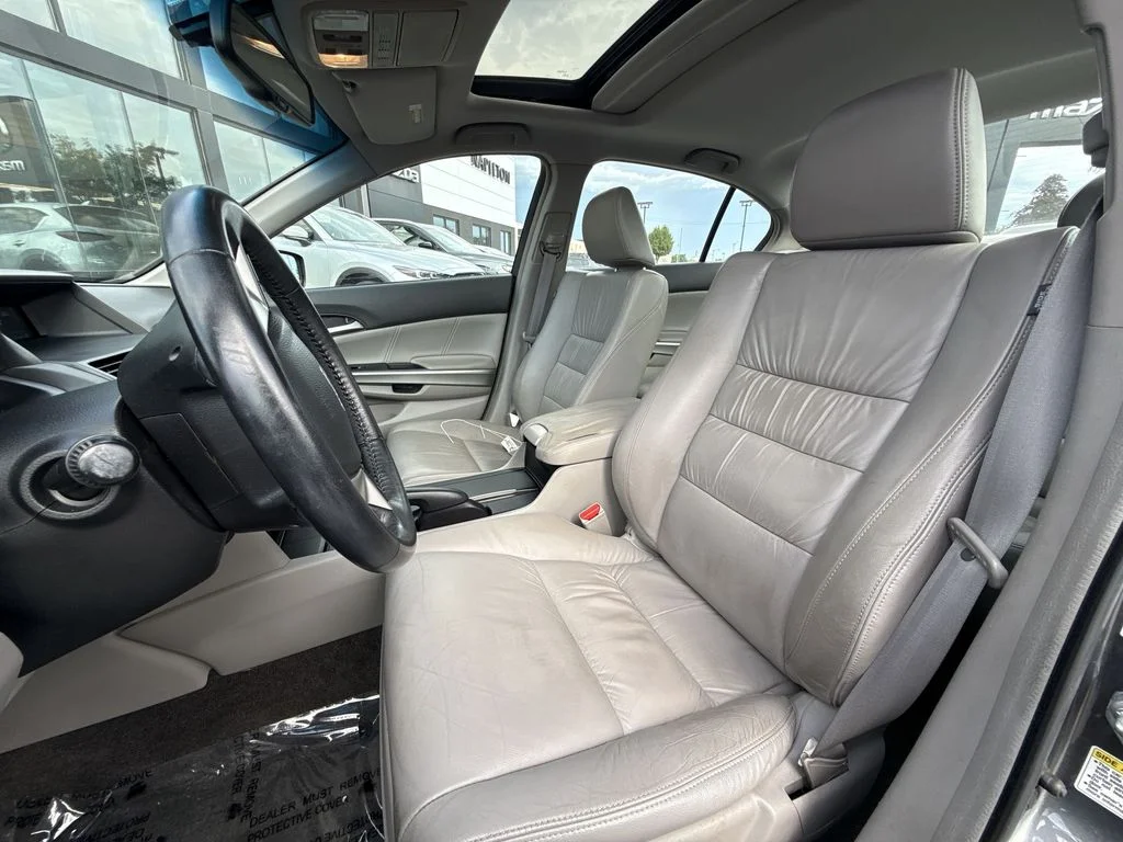 Used 2009 Gray Honda EX-L image 11
