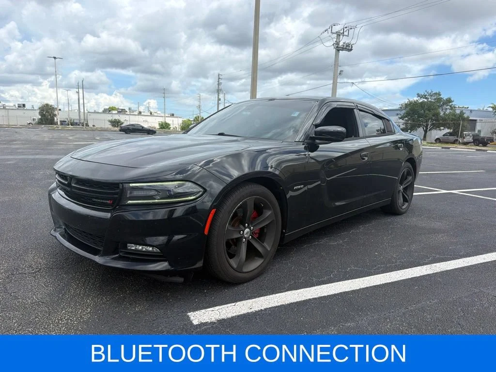 Used 2018 Black Dodge R/T RWD image 3