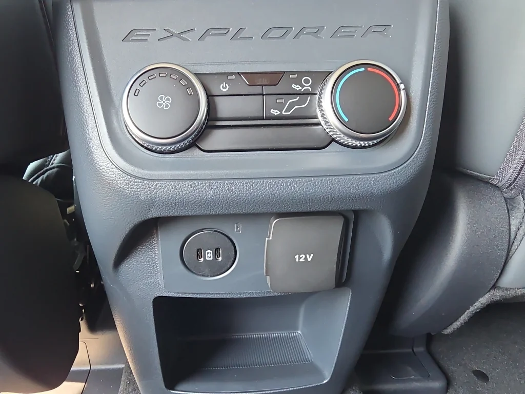 New 2026 Space White Metallic Ford Active image 21