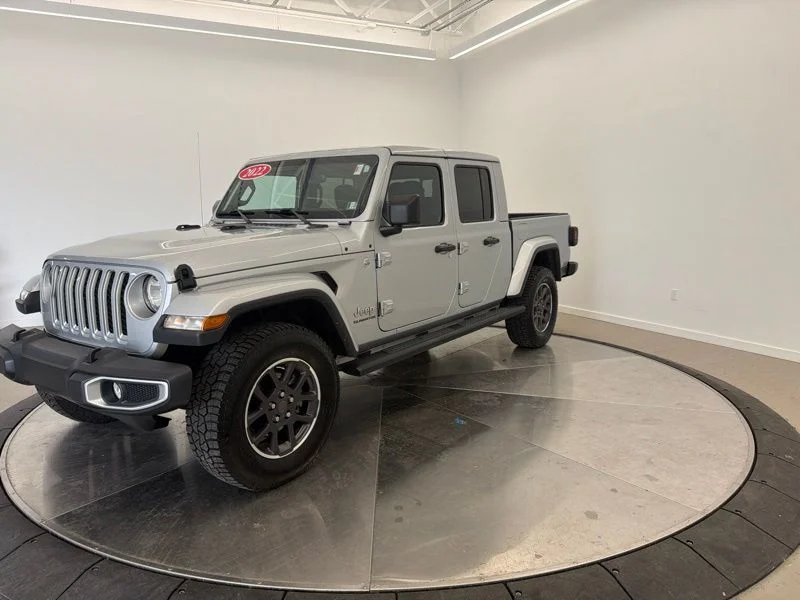 Used 2022 Silver Jeep Overland image 6
