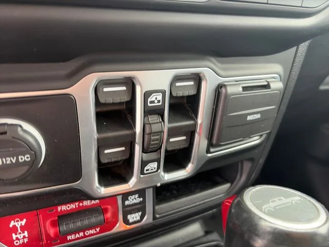 Used 2021 Red Jeep Rubicon image 11