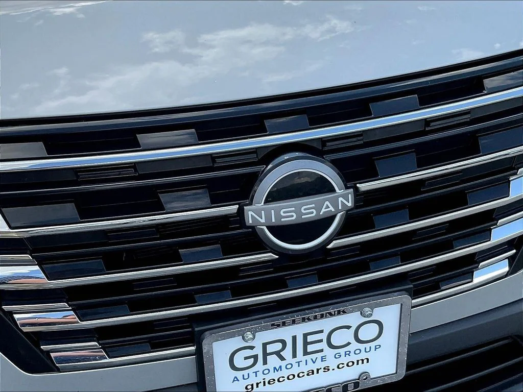 Used 2024 Silver Nissan S image 32