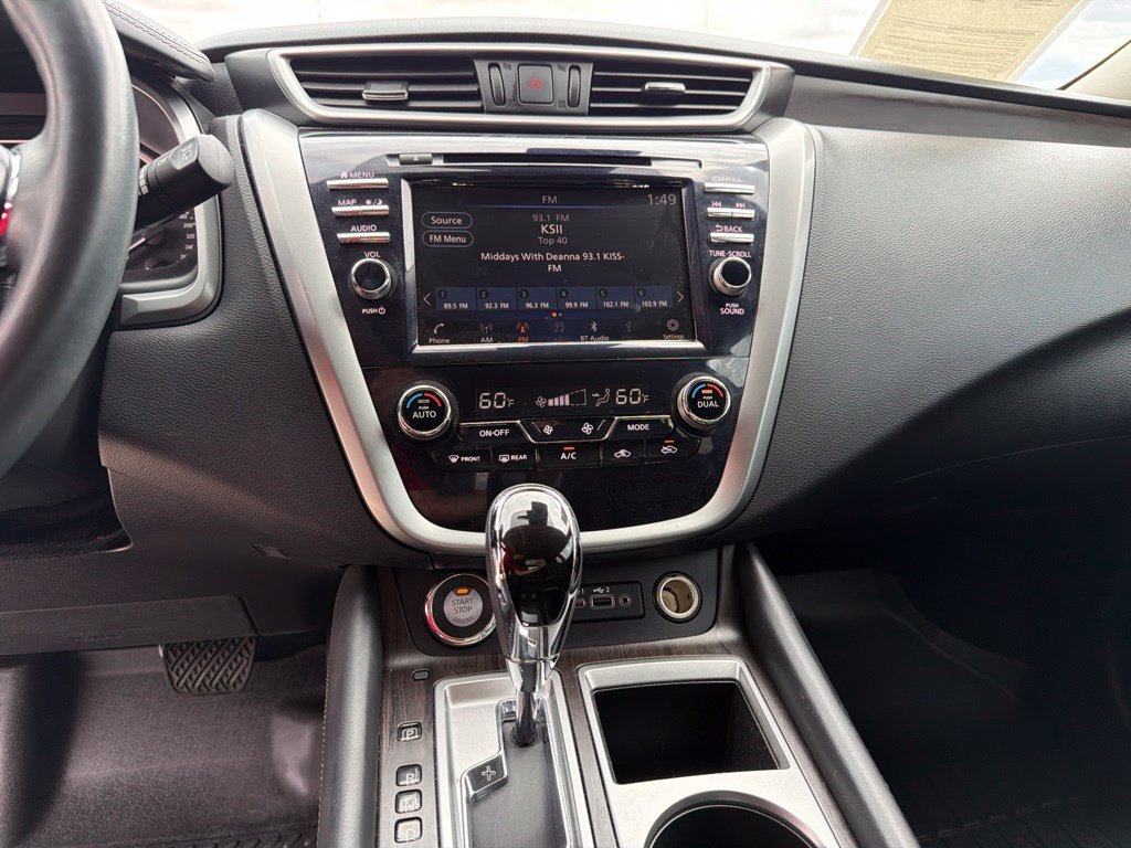 Used 2024 Gray Nissan Platinum image 17