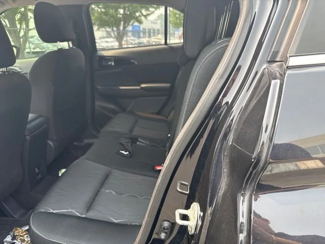 Used 2018 Tarmac Black Metallic Mitsubishi SE image 6