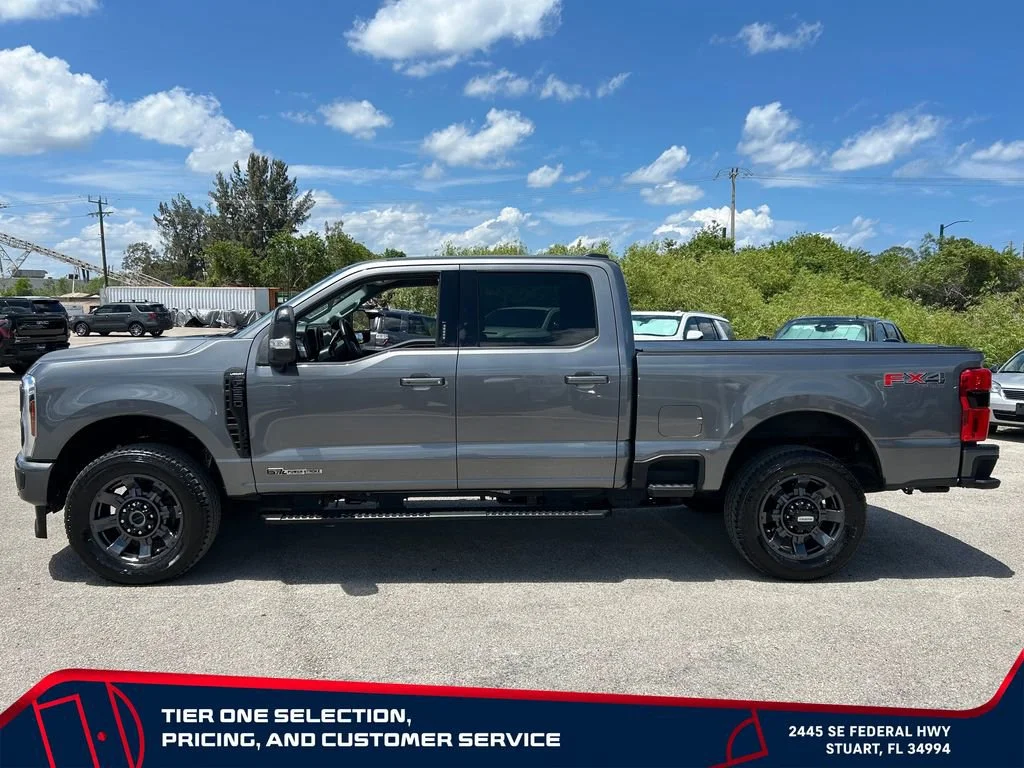 Used 2024 Gray Ford LARIAT image 8